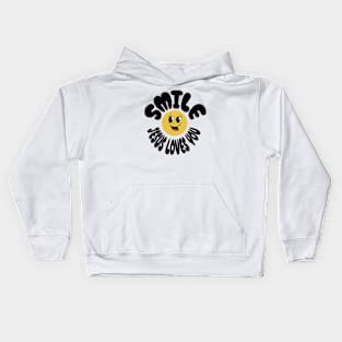 Smile Jesus Loves You - Regular design: Black text color with a cheerful smiley face Kids Hoodie